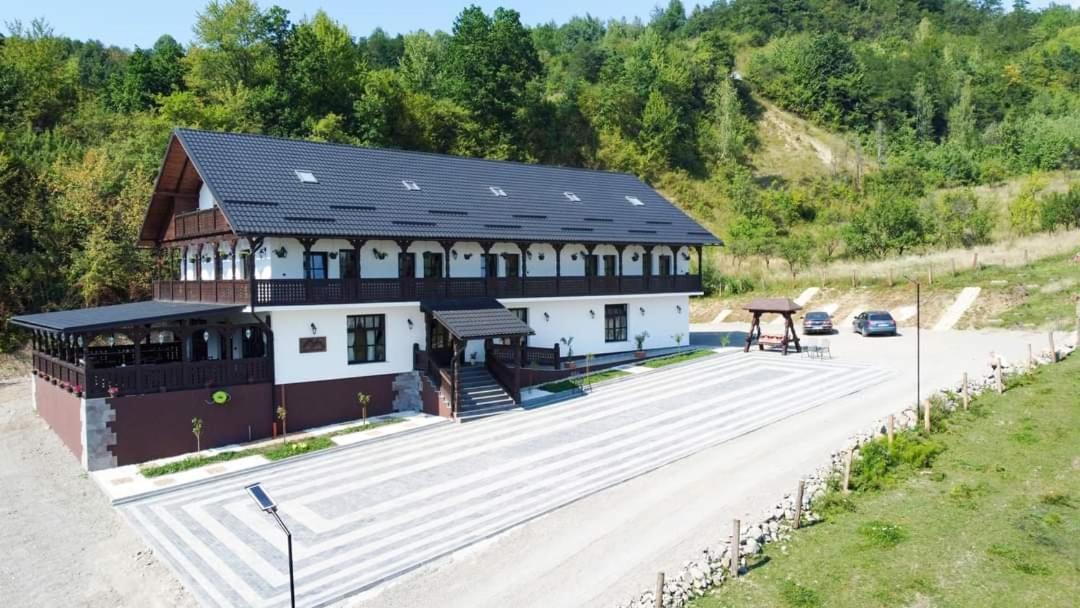 Apartmán Mosia Dar In Rai Berbesti Exteriér fotografie